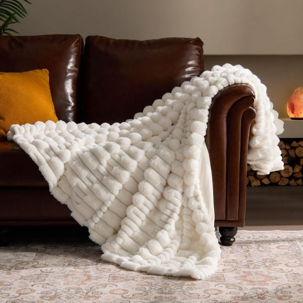 Faux fur plush blanket 50x60 inches, soft and warm decorative blanket